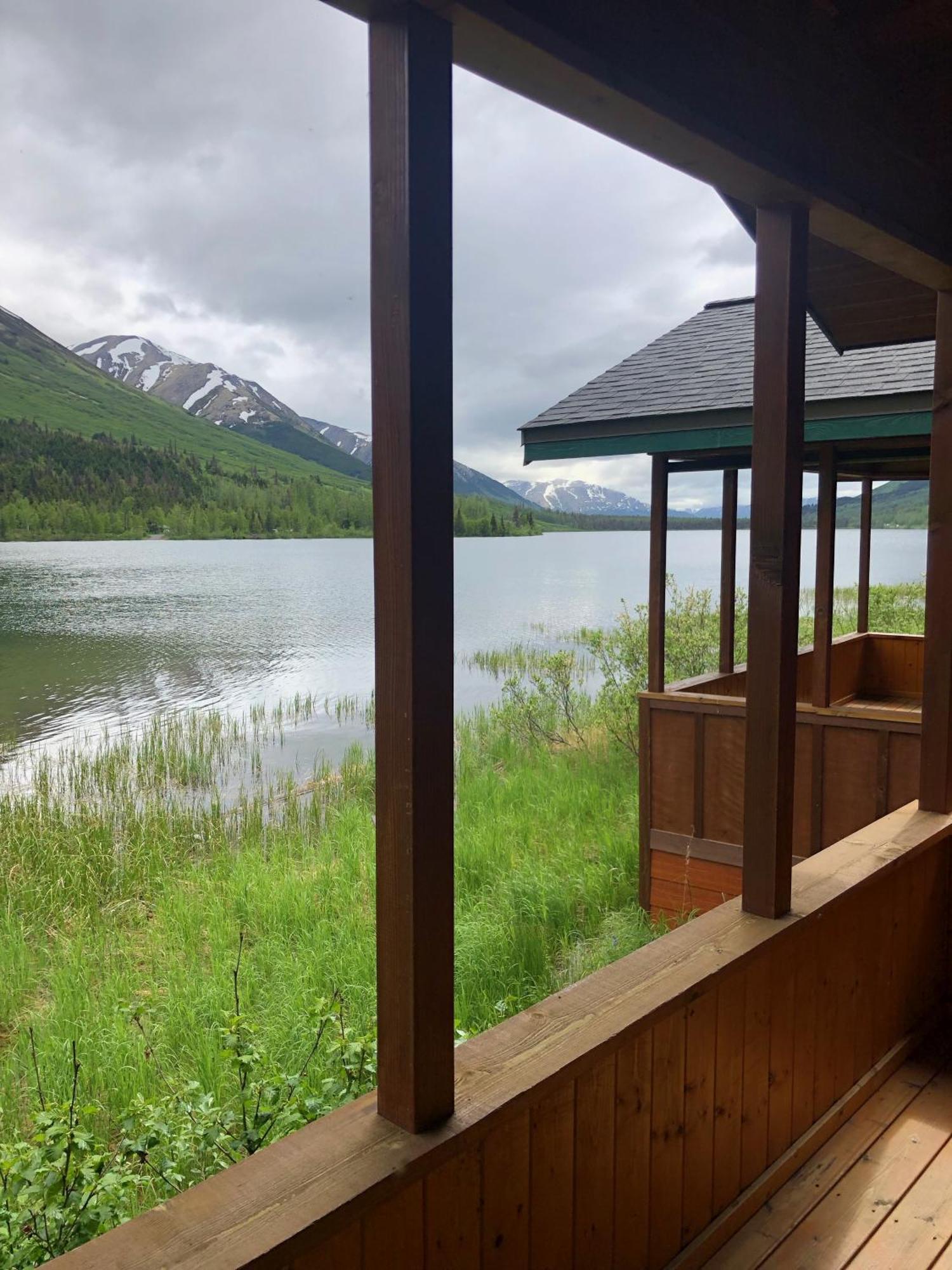 Summit Lake 苏米特湖畔旅舍酒店 外观 照片