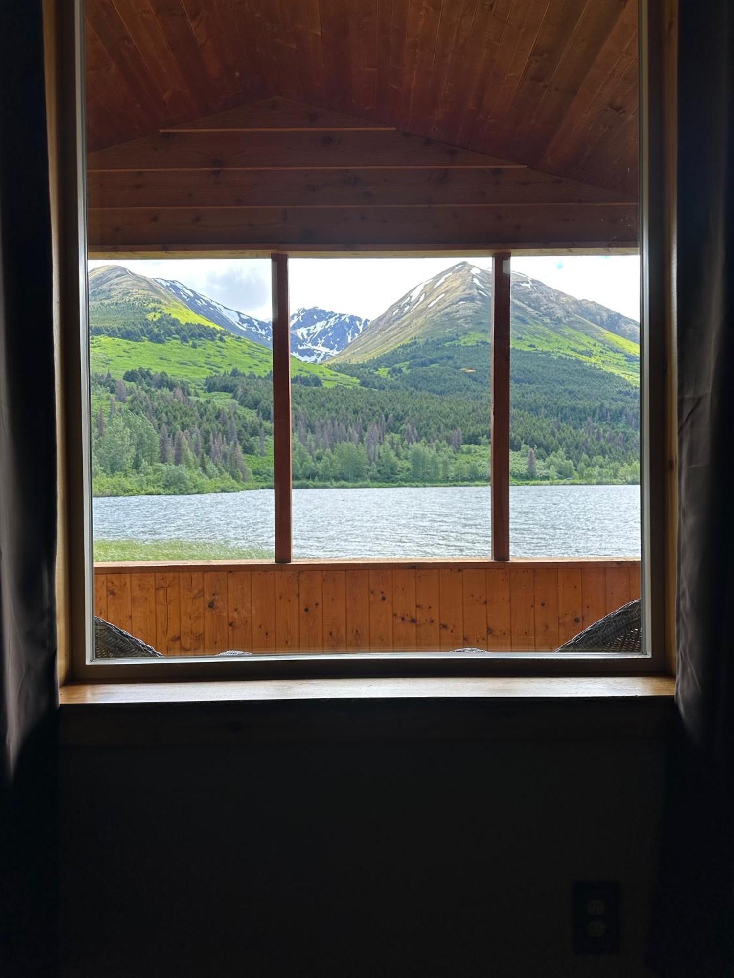 Summit Lake 苏米特湖畔旅舍酒店 外观 照片