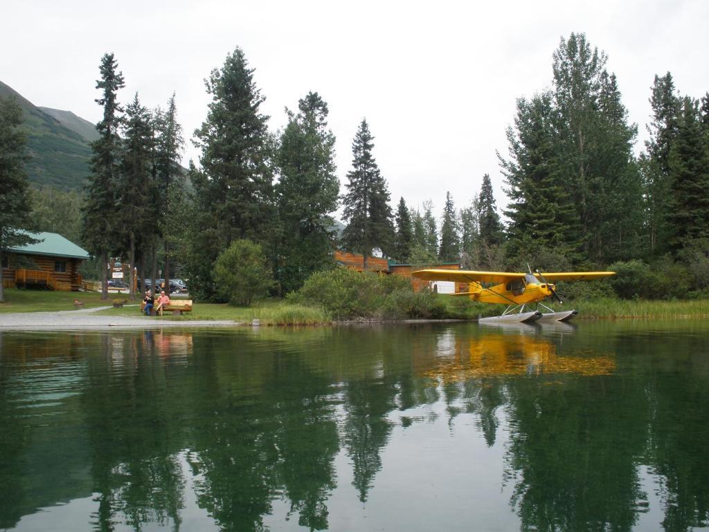Summit Lake 苏米特湖畔旅舍酒店 外观 照片