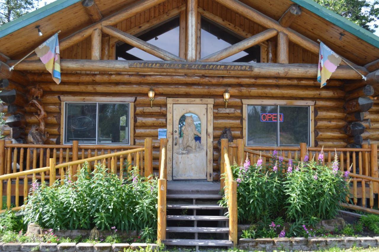 Summit Lake 苏米特湖畔旅舍酒店 外观 照片
